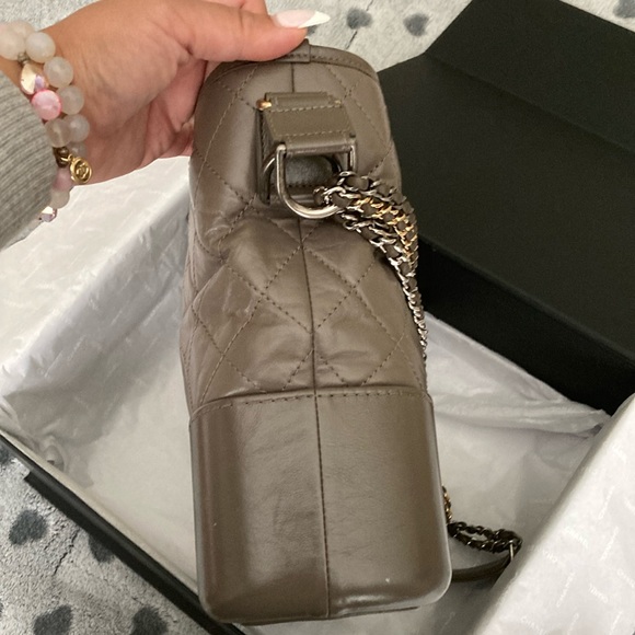 Chanel Gabrielle Hobo Medium Grey - Picture 12 of 16